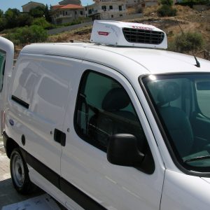 Autoveicolo coibentato con gruppo frigo per trasporto di Prodotti Caseari - ATP