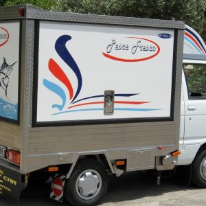 Autonegozio per Pescheria su Piaggio Porter con apertura in tre lati