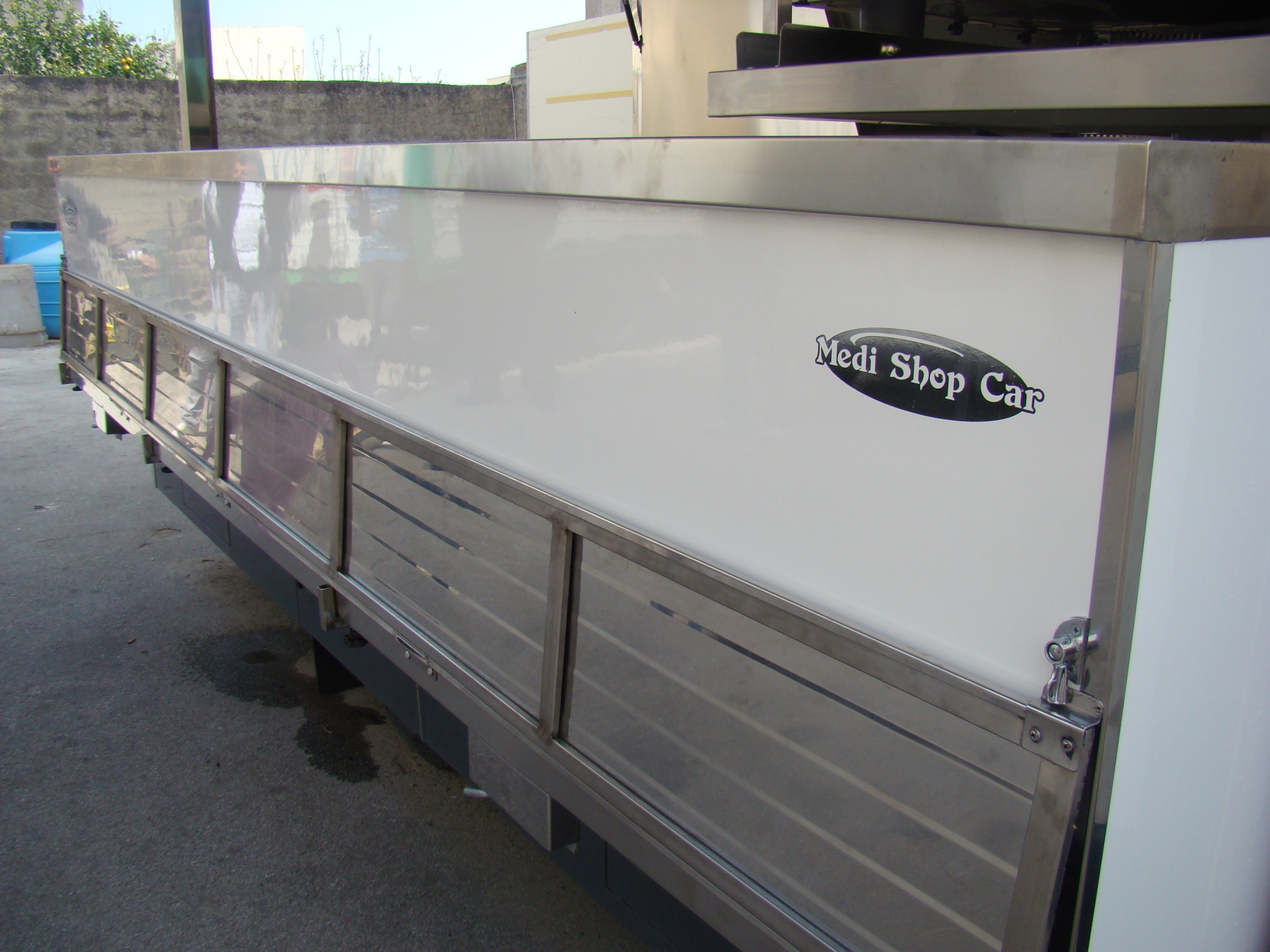 Cucina mobile personalizzata – Catering - immagine 16